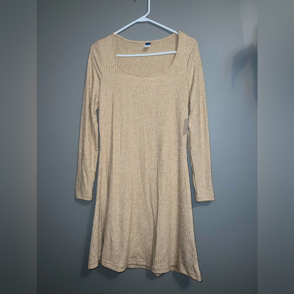 Fit and flare rib-knit long sleeved mini dress